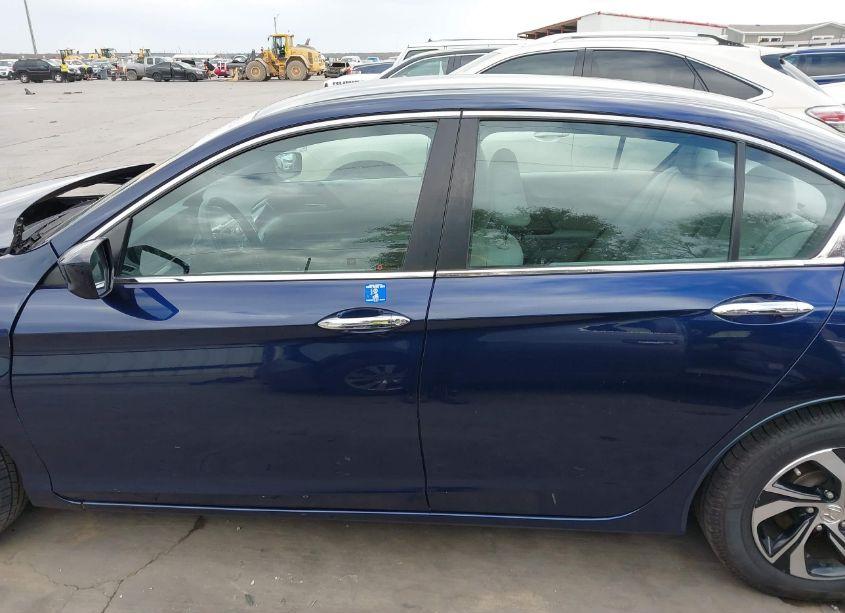 Photo 15 of 2017 Honda Accord LX (VIN 1HGCR2F35HA066700)