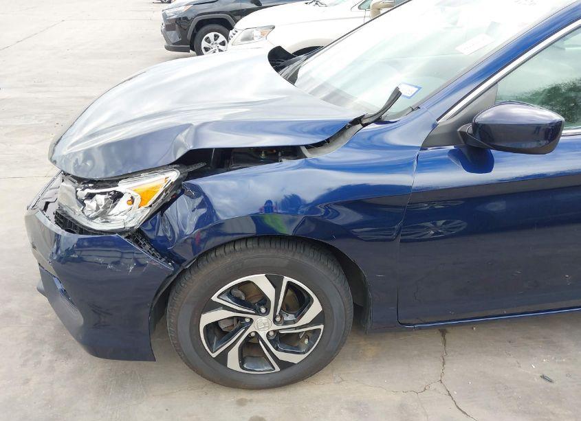 Photo 19 of 2017 Honda Accord LX (VIN 1HGCR2F35HA066700)