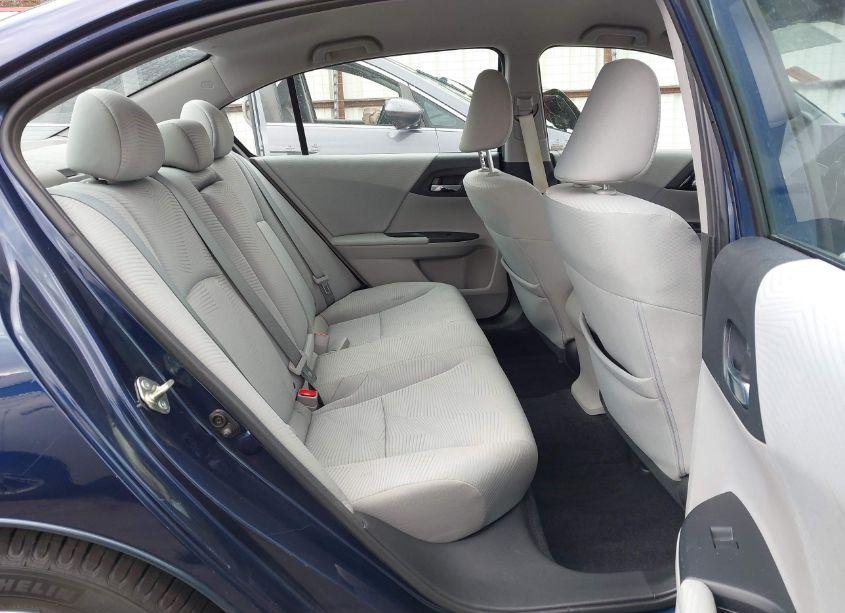 Photo 8 of 2017 Honda Accord LX (VIN 1HGCR2F35HA066700)