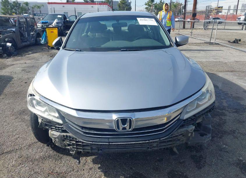 Photo 13 of 2017 Honda Accord LX (VIN 1HGCR2F35HA076711)