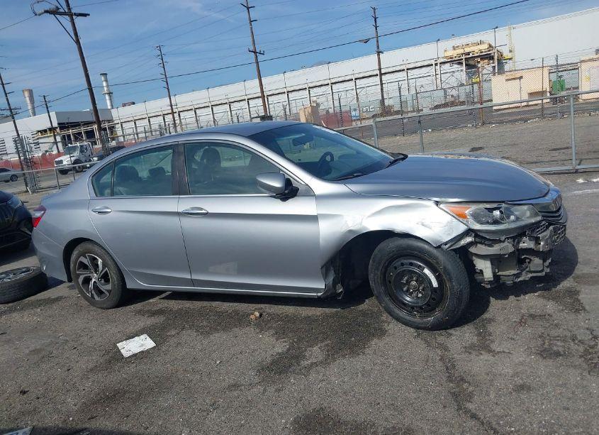 Photo 14 of 2017 Honda Accord LX (VIN 1HGCR2F35HA076711)