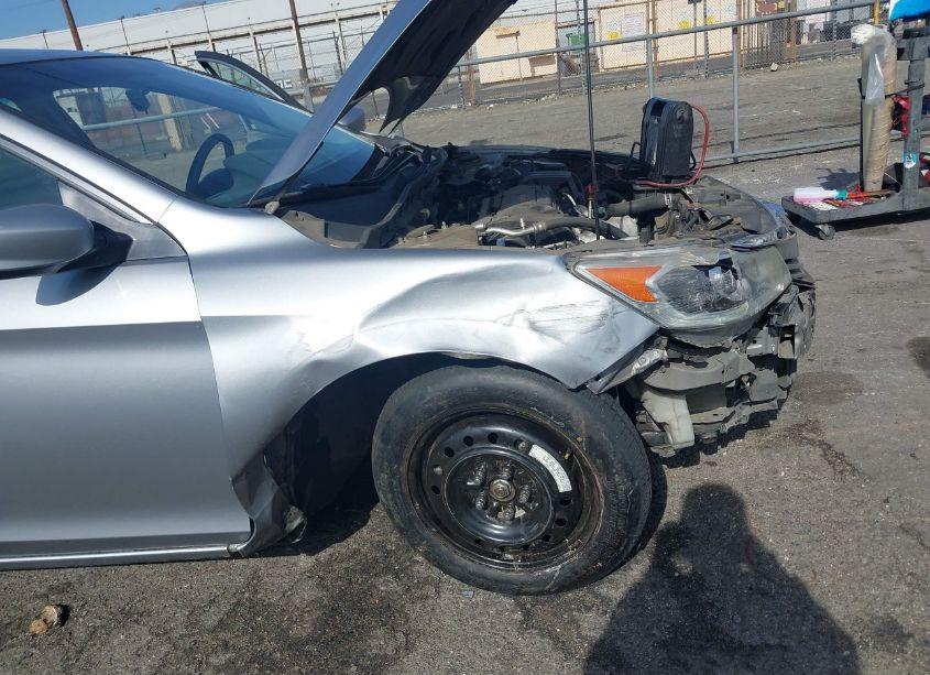 Photo 6 of 2017 Honda Accord LX (VIN 1HGCR2F35HA076711)