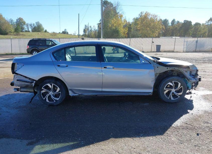 Photo 14 of 2017 Honda Accord LX (VIN 1HGCR2F35HA077583)