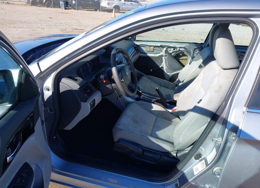 Photo 5 of 2017 Honda Accord LX (VIN 1HGCR2F35HA077583)