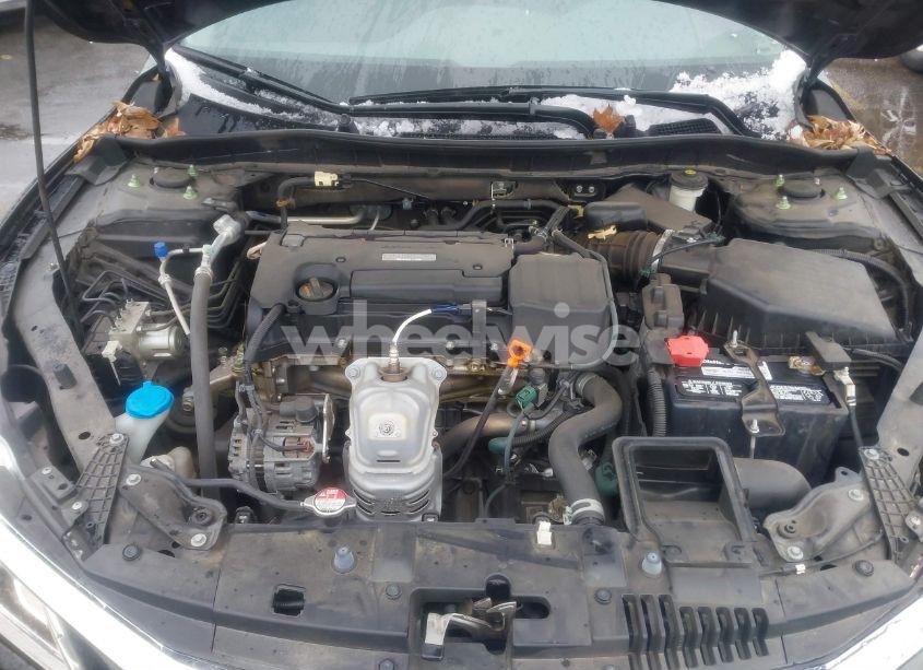 Photo 10 of 2017 Honda Accord LX (VIN 1HGCR2F35HA106063)