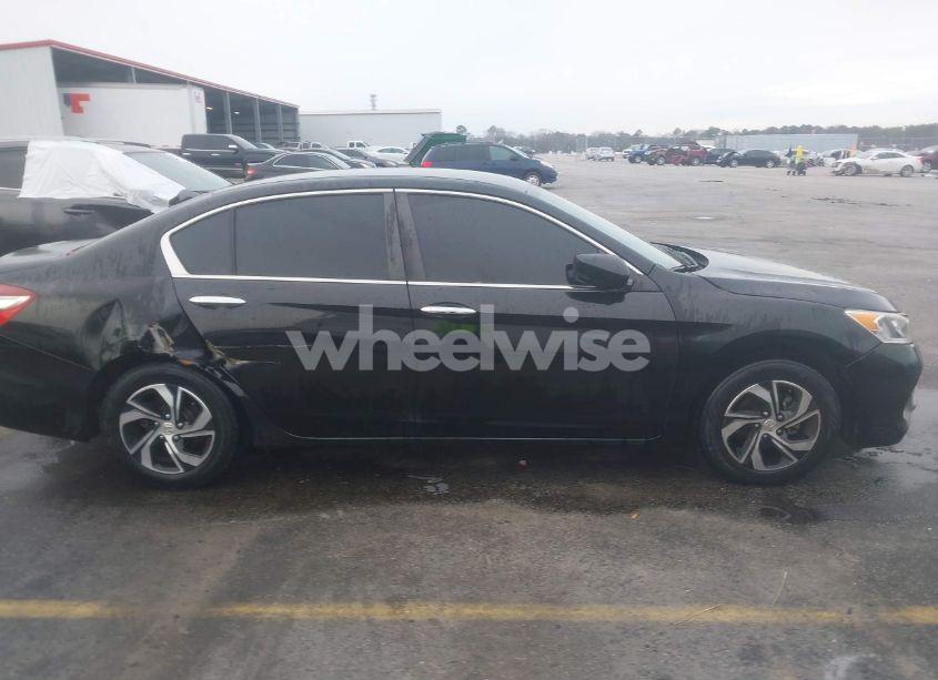 Photo 13 of 2017 Honda Accord LX (VIN 1HGCR2F35HA106063)