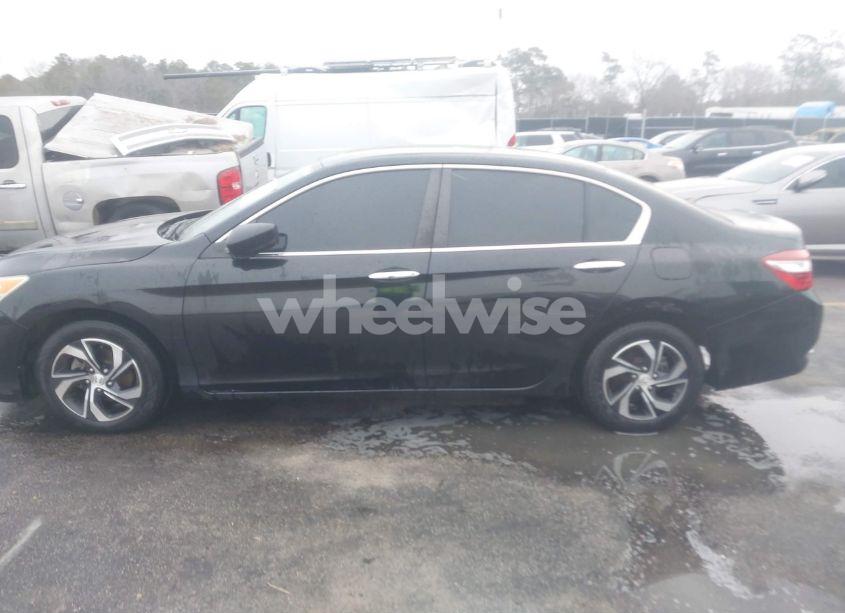 Photo 14 of 2017 Honda Accord LX (VIN 1HGCR2F35HA106063)