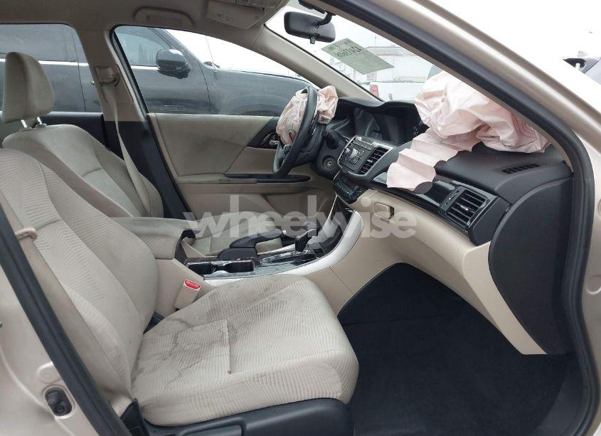 Photo 5 of 2017 Honda Accord LX (VIN 1HGCR2F35HA202520)