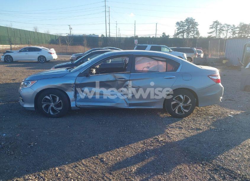 Photo 14 of 2017 Honda Accord LX (VIN 1HGCR2F35HA234707)