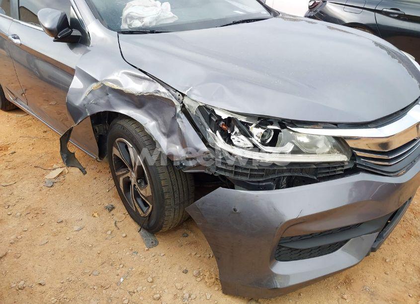 Photo 6 of 2017 Honda Accord LX (VIN 1HGCR2F35HA249708)