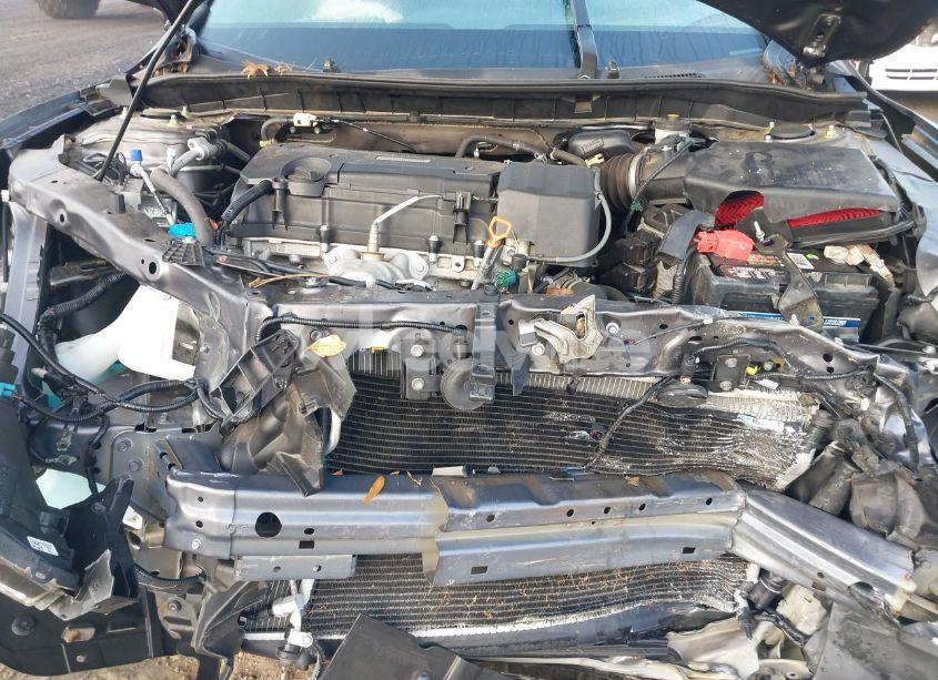 Photo 10 of 2017 Honda Accord LX (VIN 1HGCR2F35HA266394)