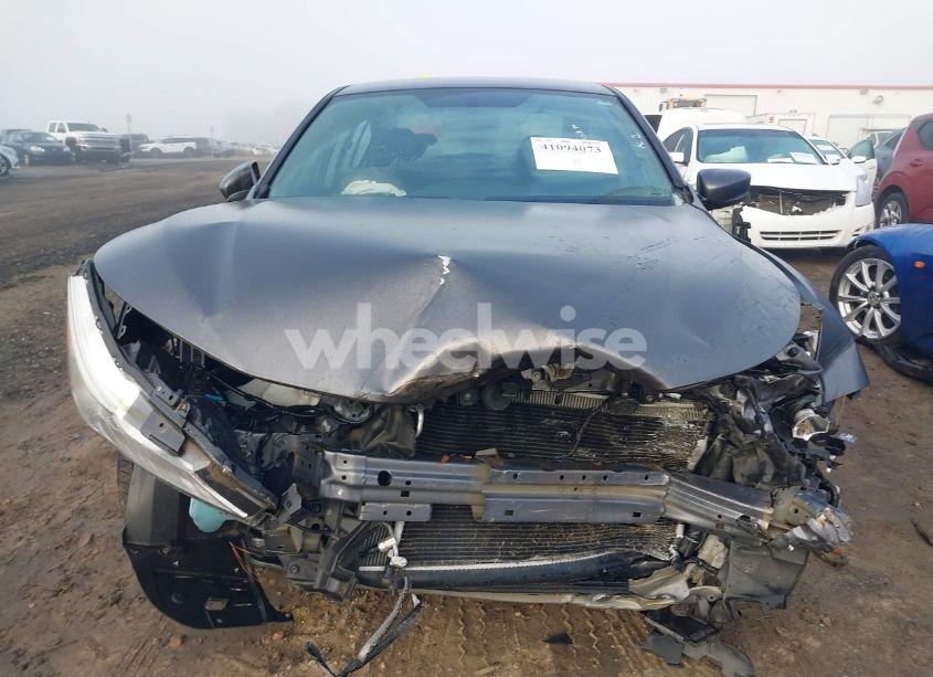 Photo 12 of 2017 Honda Accord LX (VIN 1HGCR2F35HA266394)