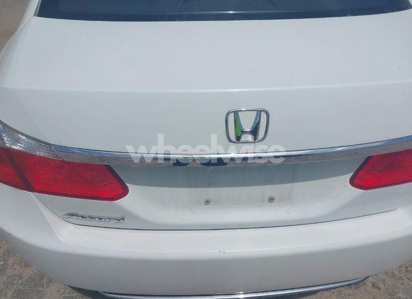 Photo 12 of 2013 Honda Accord LX (VIN 1HGCR2F36DA055425)