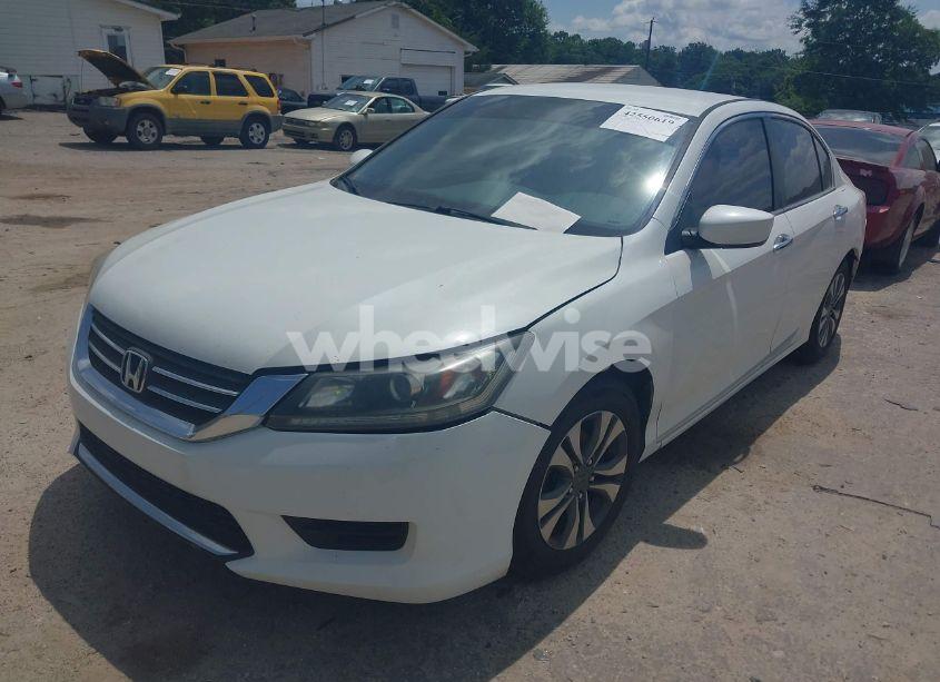 Photo 2 of 2013 Honda Accord LX (VIN 1HGCR2F36DA055425)