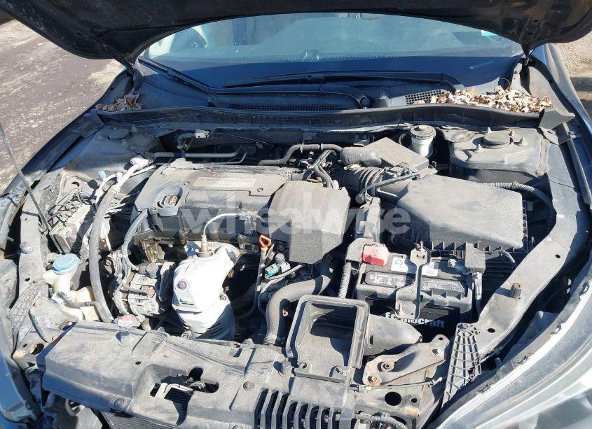 Photo 10 of 2013 Honda Accord LX (VIN 1HGCR2F36DA069504)