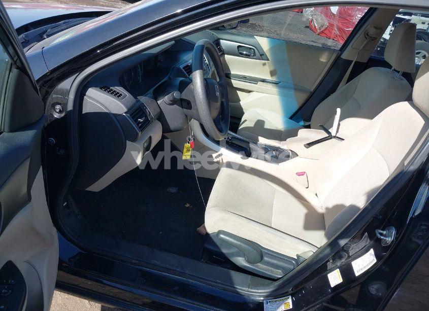 Photo 5 of 2013 Honda Accord LX (VIN 1HGCR2F36DA069504)