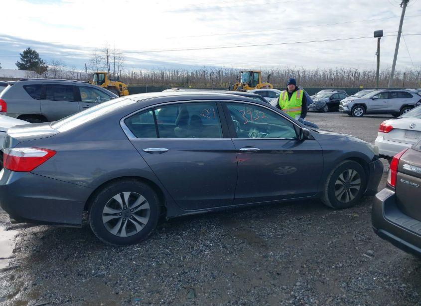 Photo 13 of 2013 Honda Accord LX (VIN 1HGCR2F36DA192400)