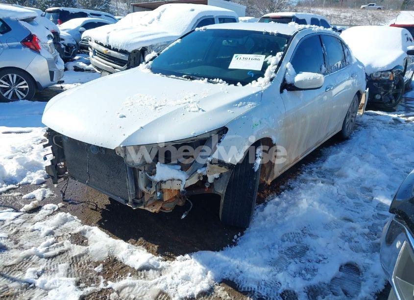 Photo 2 of 2014 Honda Accord LX (VIN 1HGCR2F36EA203588)