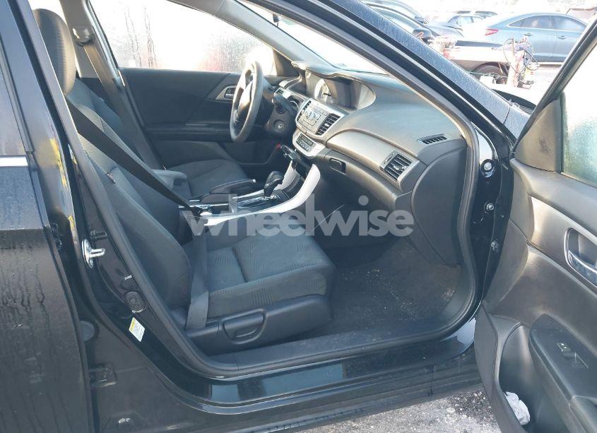 Photo 5 of 2015 Honda Accord LX (VIN 1HGCR2F36FA044007)