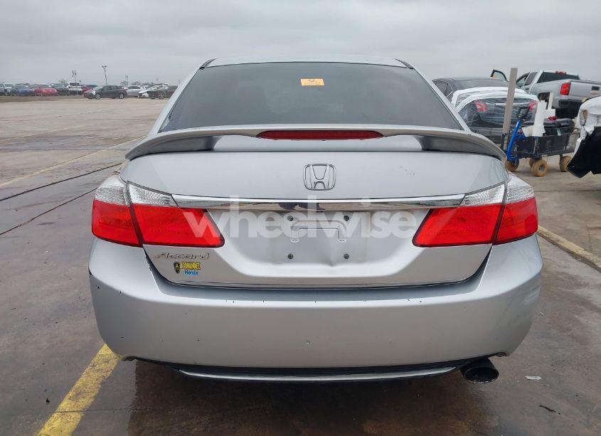 Photo 17 of 2015 Honda Accord LX (VIN 1HGCR2F36FA061230)
