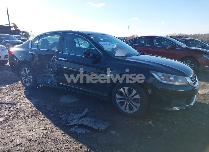 2015 Honda Accord LX (VIN 1HGCR2F36FA105310) main photo