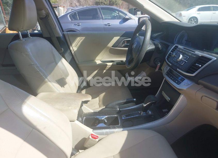 Photo 5 of 2015 Honda Accord LX (VIN 1HGCR2F36FA122205)