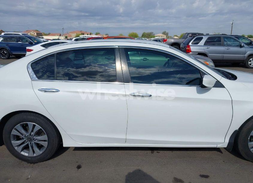 Photo 13 of 2015 Honda Accord LX (VIN 1HGCR2F36FA154541)