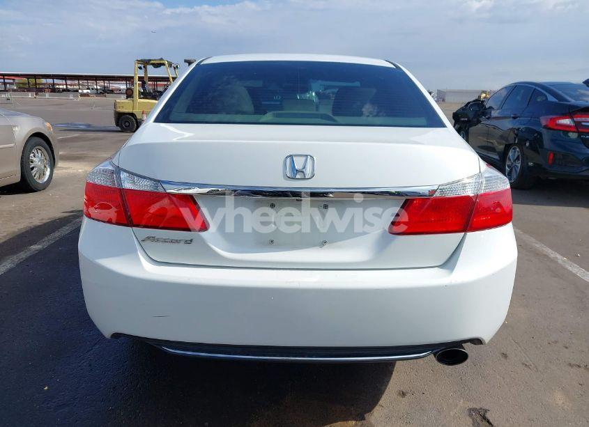 Photo 16 of 2015 Honda Accord LX (VIN 1HGCR2F36FA154541)