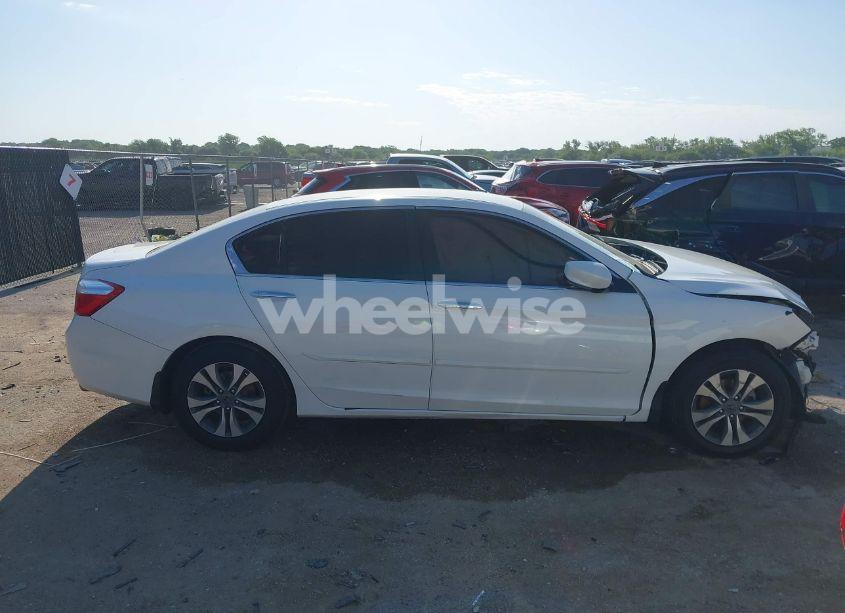Photo 13 of 2015 Honda Accord LX (VIN 1HGCR2F36FA197096)