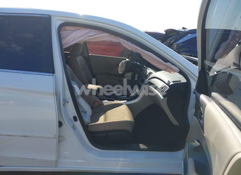 Photo 5 of 2015 Honda Accord LX (VIN 1HGCR2F36FA197096)