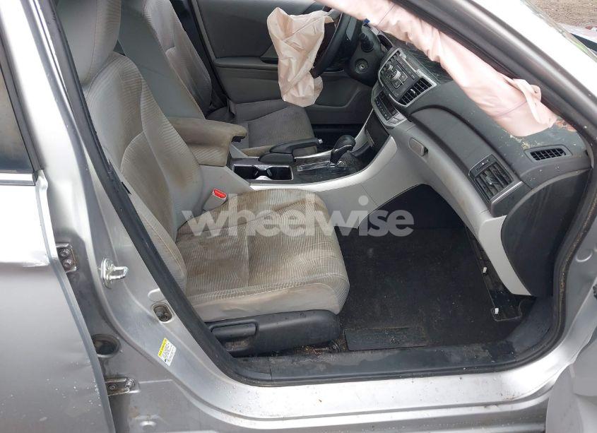 Photo 5 of 2015 Honda Accord LX (VIN 1HGCR2F36FA200773)