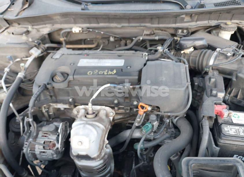 Photo 10 of 2016 Honda Accord LX (VIN 1HGCR2F36GA016032)