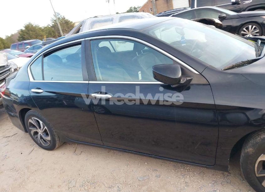 Photo 13 of 2016 Honda Accord LX (VIN 1HGCR2F36GA016032)