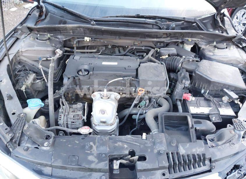 Photo 10 of 2016 Honda Accord LX (VIN 1HGCR2F36GA045238)