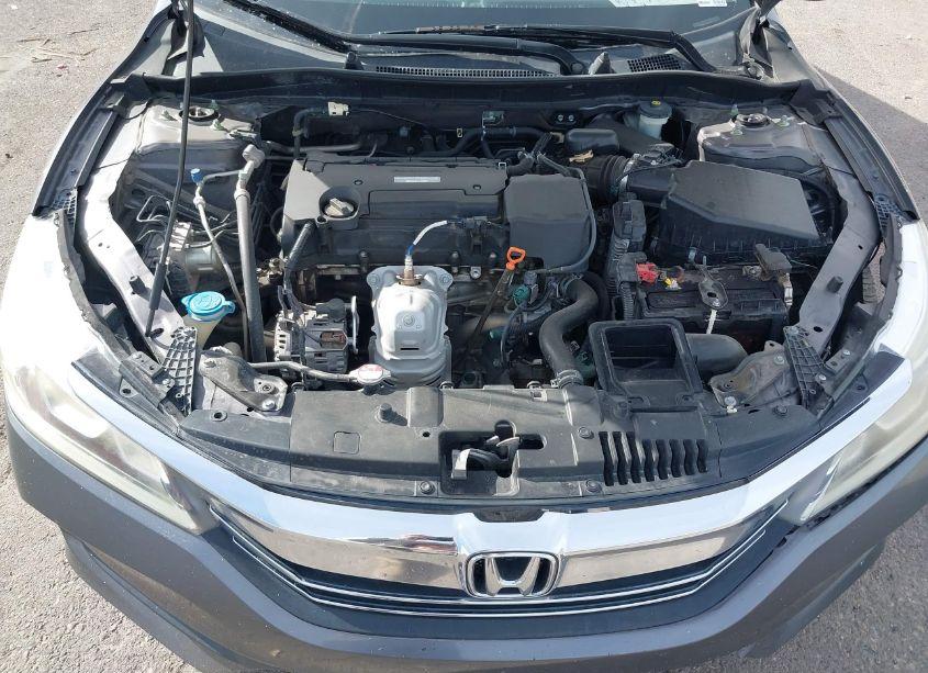 Photo 10 of 2016 Honda Accord LX (VIN 1HGCR2F36GA120083)