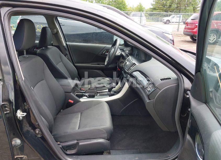 Photo 5 of 2016 Honda Accord LX (VIN 1HGCR2F36GA141502)