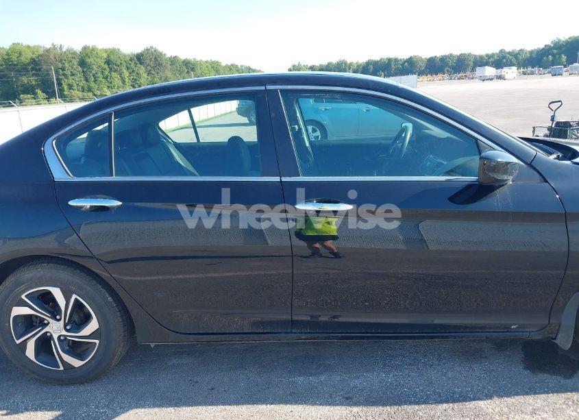 Photo 13 of 2016 Honda Accord LX (VIN 1HGCR2F36GA152645)