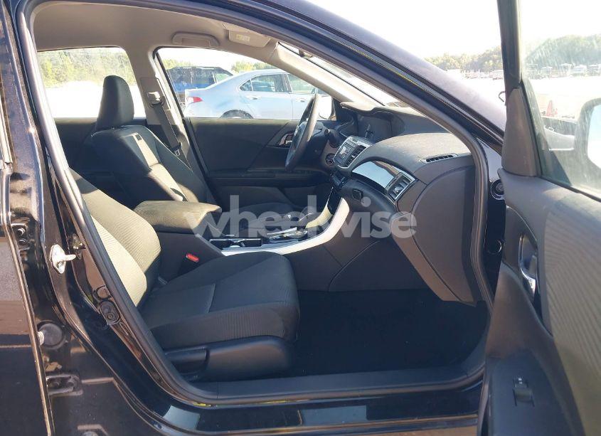 Photo 5 of 2016 Honda Accord LX (VIN 1HGCR2F36GA152645)