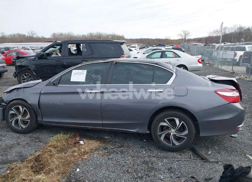 Photo 14 of 2017 Honda Accord LX (VIN 1HGCR2F36HA001080)