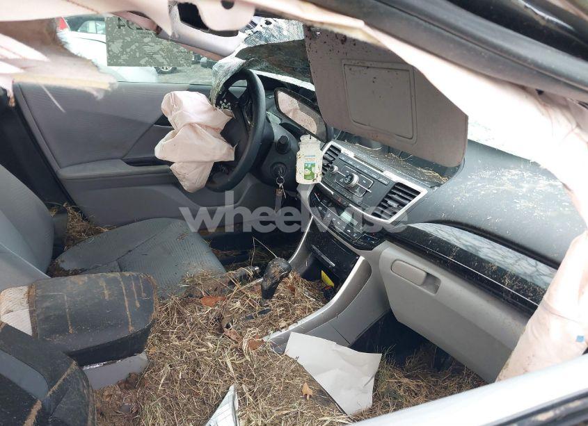 Photo 5 of 2017 Honda Accord LX (VIN 1HGCR2F36HA001080)