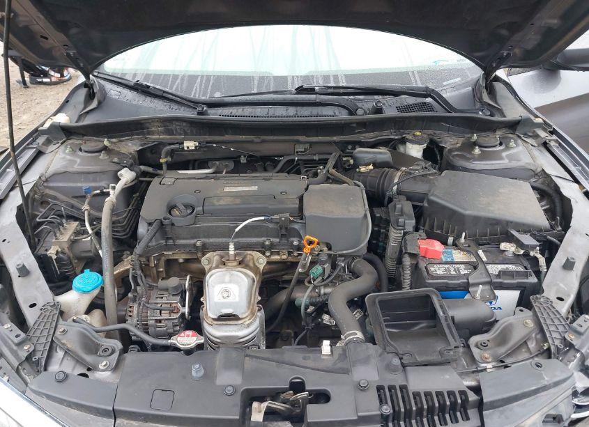 Photo 10 of 2017 Honda Accord LX (VIN 1HGCR2F36HA136348)