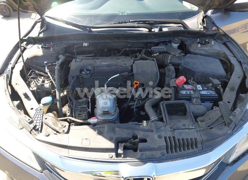 Photo 10 of 2017 Honda Accord LX (VIN 1HGCR2F36HA137046)