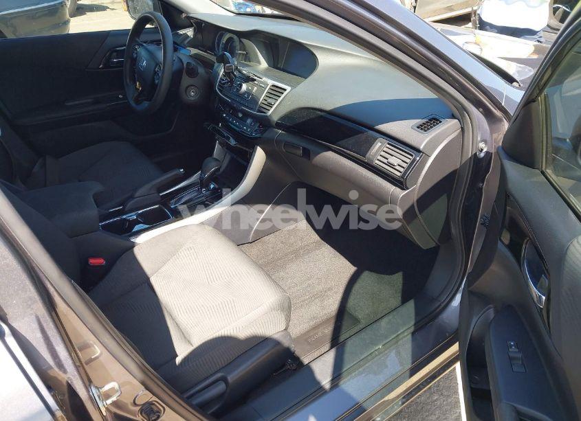 Photo 5 of 2017 Honda Accord LX (VIN 1HGCR2F36HA137046)