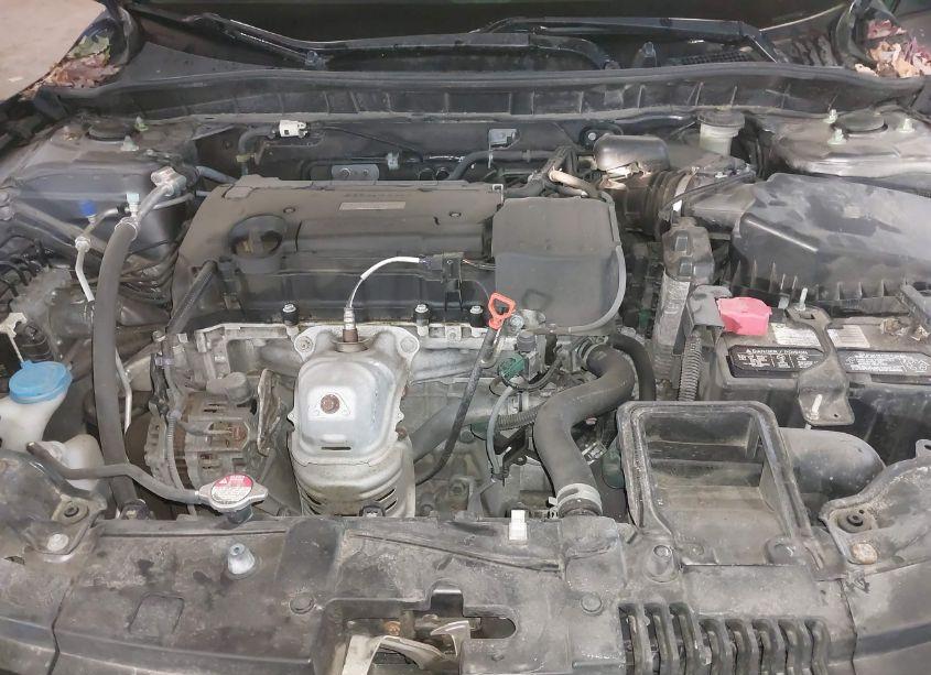 Photo 10 of 2017 Honda Accord LX (VIN 1HGCR2F36HA162173)