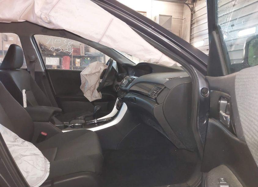 Photo 5 of 2017 Honda Accord LX (VIN 1HGCR2F36HA162173)