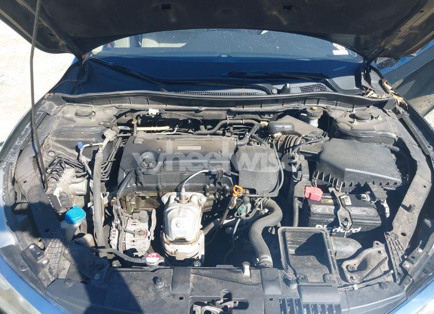 Photo 10 of 2017 Honda Accord LX (VIN 1HGCR2F36HA170774)