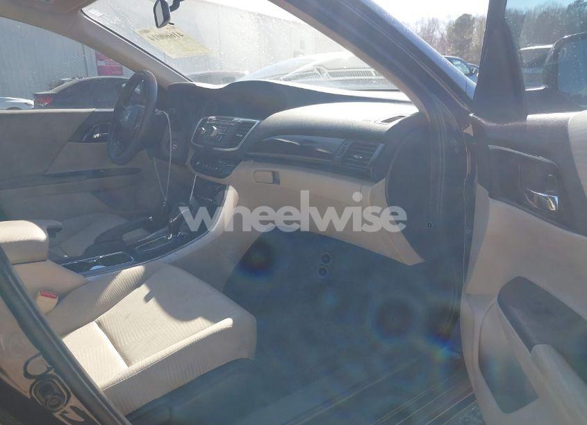 Photo 5 of 2017 Honda Accord LX (VIN 1HGCR2F36HA170774)