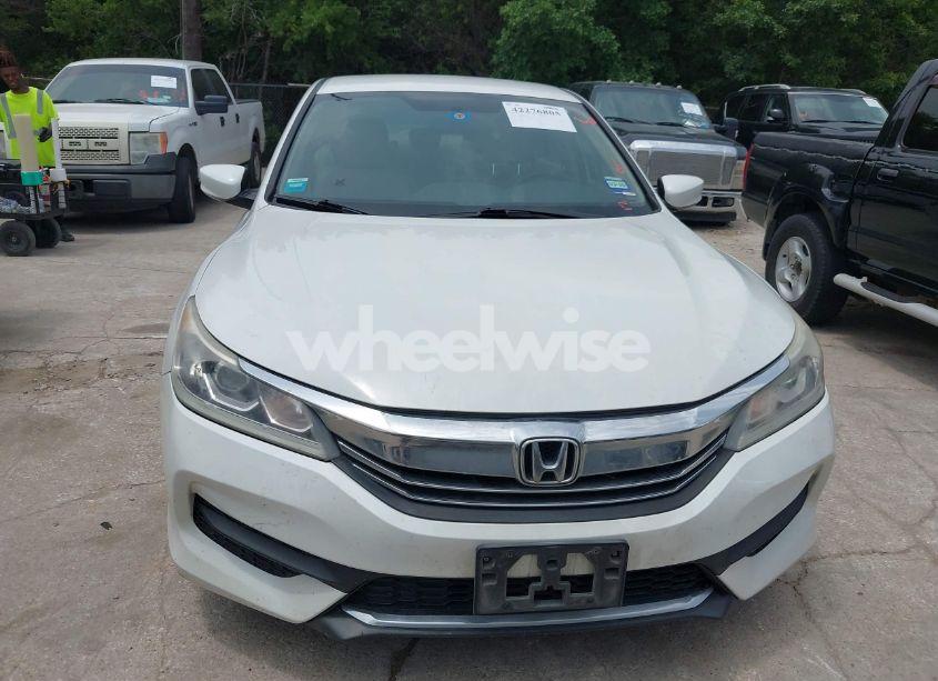 Photo 12 of 2017 Honda Accord LX (VIN 1HGCR2F36HA184321)
