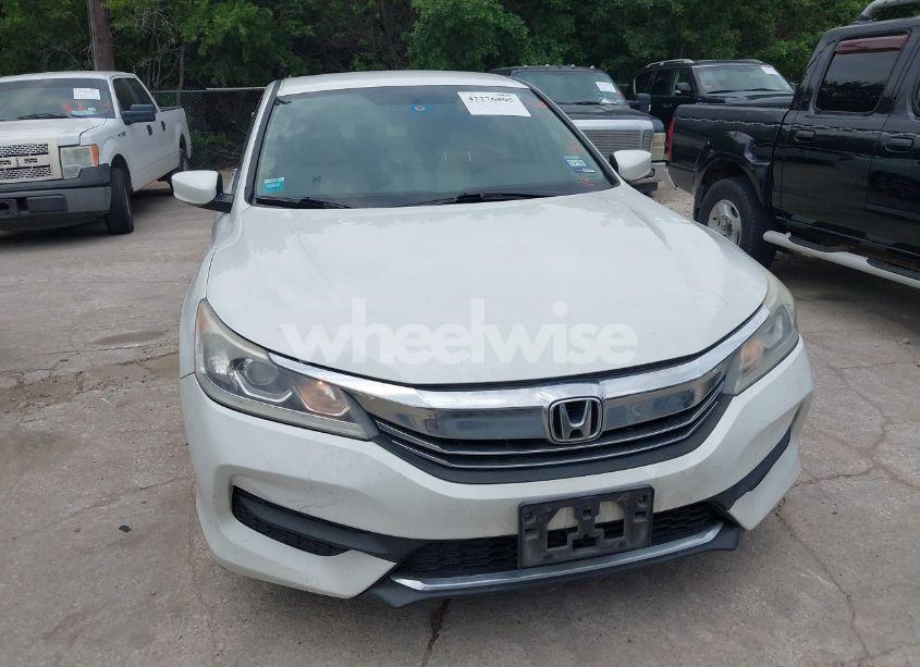 Photo 6 of 2017 Honda Accord LX (VIN 1HGCR2F36HA184321)