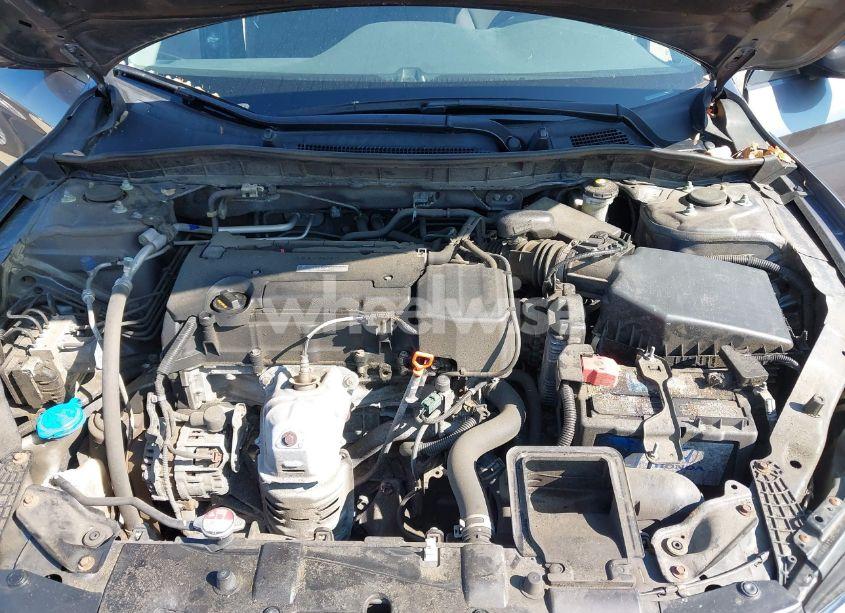 Photo 10 of 2017 Honda Accord LX (VIN 1HGCR2F36HA220492)